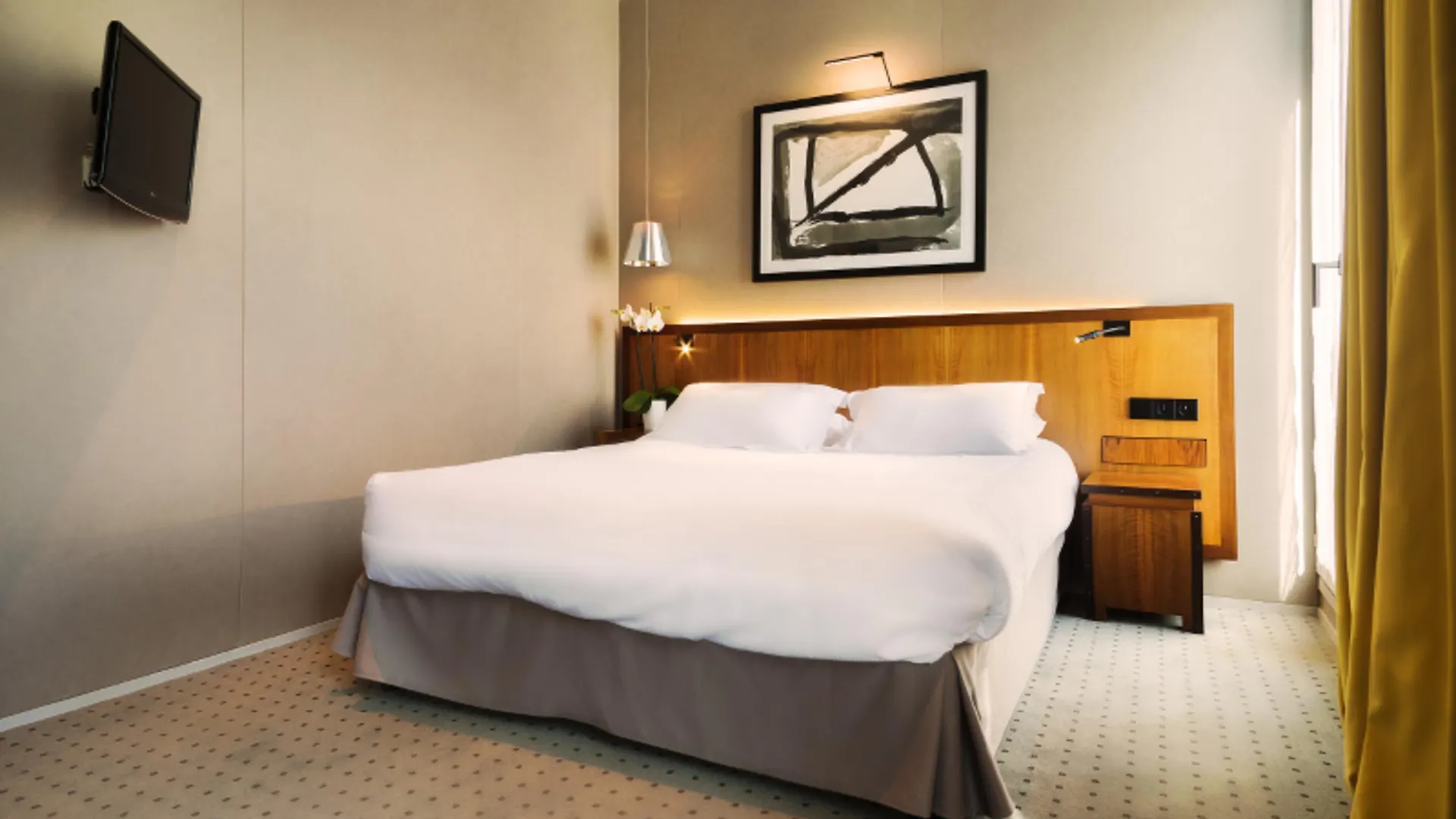 Chateaudun Opera Otel 3*
