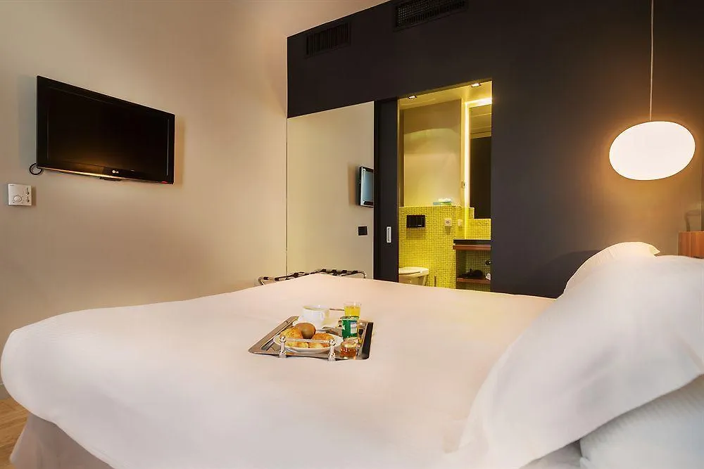 Chateaudun Opera Otel Paris